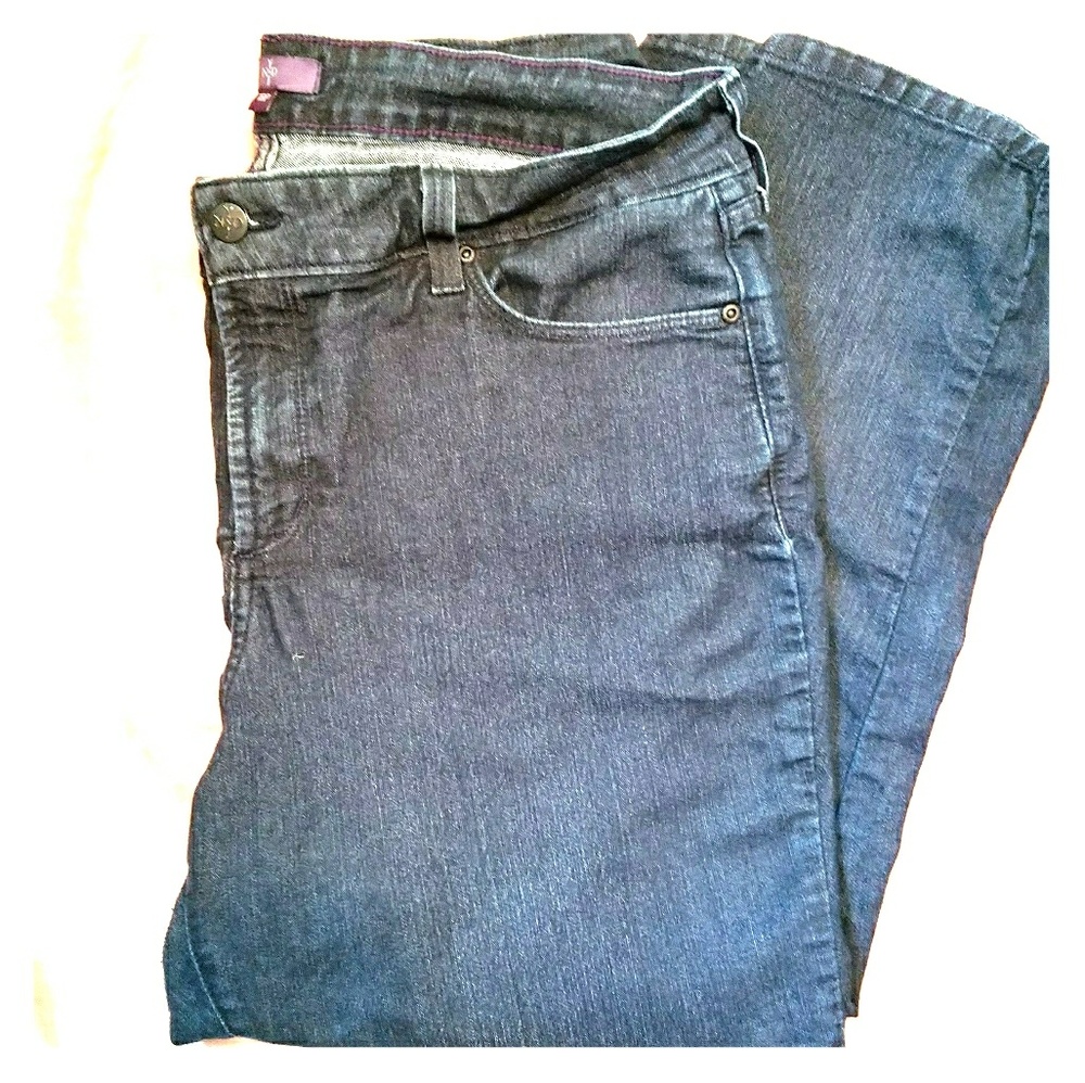 **SALE**NYDJ Not your daughters jeans dark wash